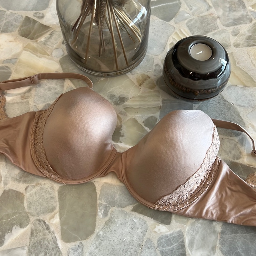 Reveal tan lace bra size 34DDD